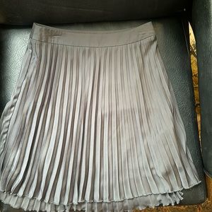 Dark Gray Kensie Pleated Skirt, fits like a 4